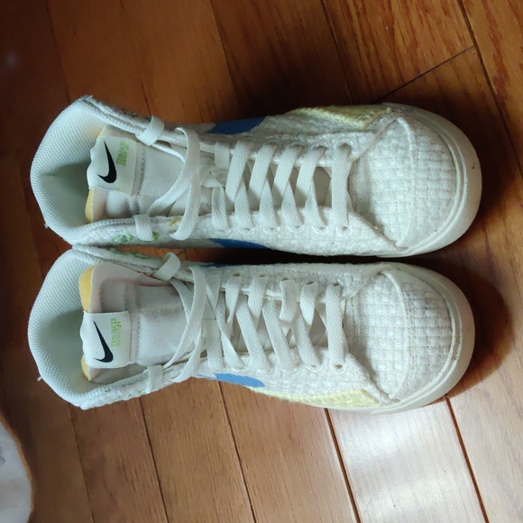 Nike Women's Nike sneakers - Picture 2 of 8